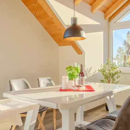 Seeblick Mit Balkon * Tutzing