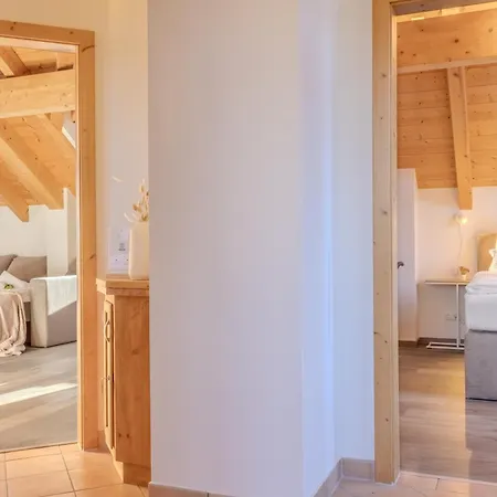 Seeblick Mit Balkon Lägenhet Tutzing