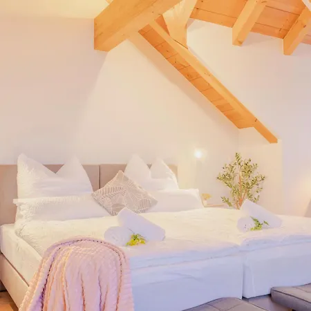Bright View With Balcony And Air Conditioning