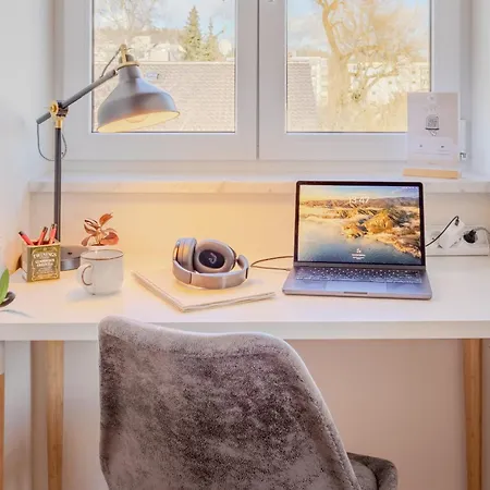 Bright View With Balcony And Air Conditioning *