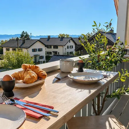 Bright View With Balcony And Air Conditioning *