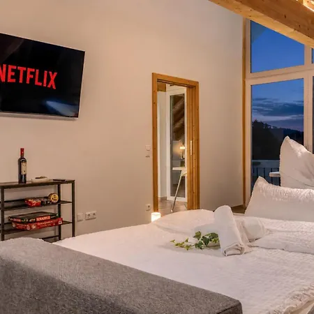 Bright View With Balcony And Air Conditioning *